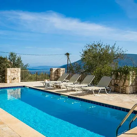 Tselentata Sleeps 4 Pool Air Con Wifi Willa Tselendáta