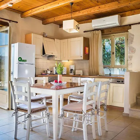 Tselentata Sleeps 4 Pool Air Con Wifi Villa *